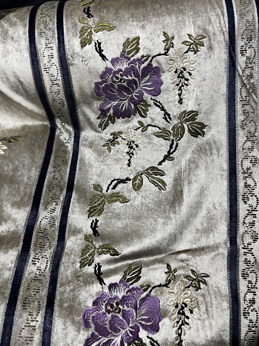 Velve Fabric, customized service available. Feel free to message me if you are interested. #Velvet #curtains #textiles #fabric #upholstery #interiordesign #softfurnishings #sofa #drapery #homedecor #velvet