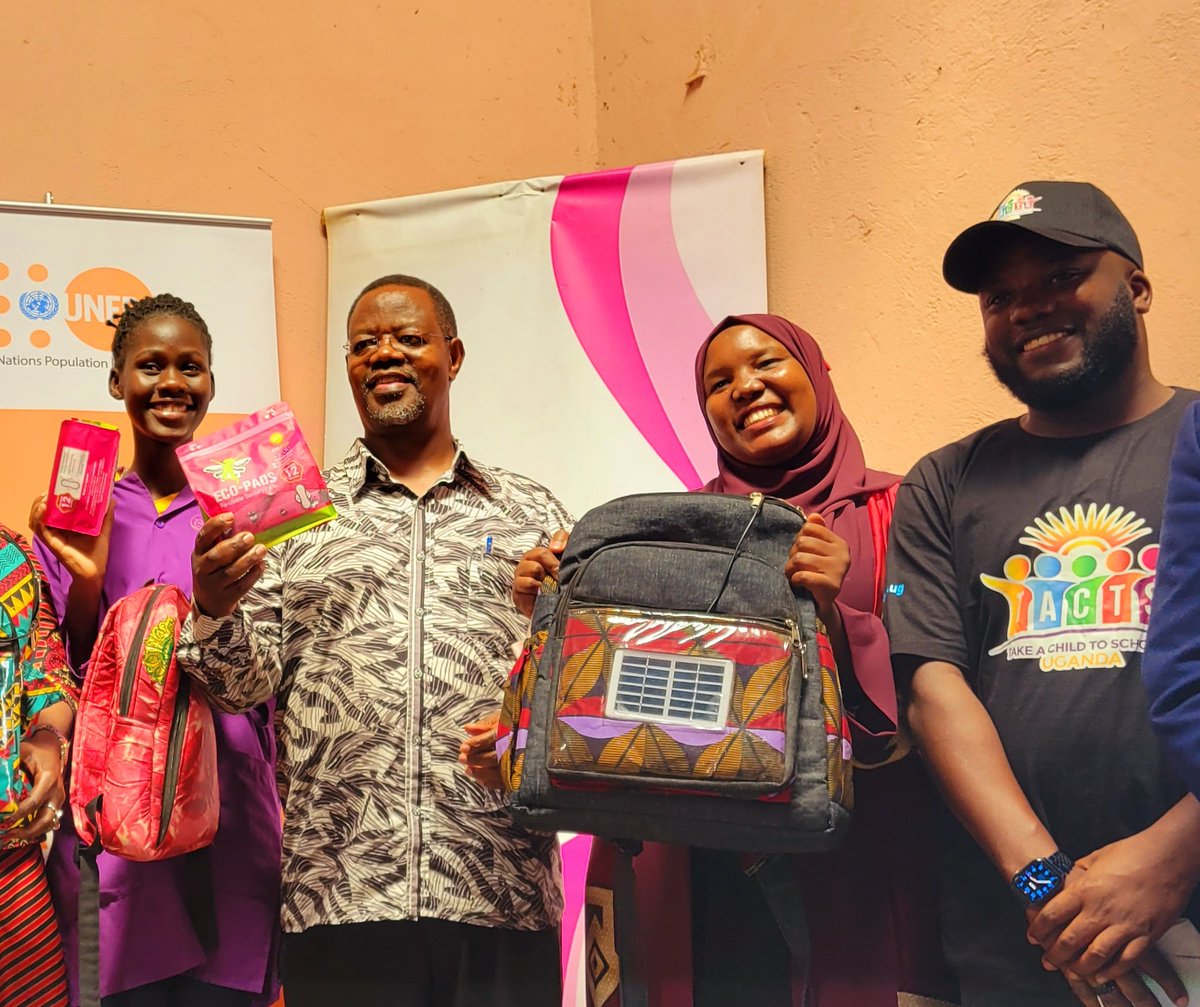 TactsUganda's tweet photo. Thank you @ndyanabangi for your time with us we appreciate you. @smartgirlsug

@UNFPA_ESARO @UNFPAUganda  

#Cleanandsafewater 
#empoweringwomen #ClimateActionNow 
#tactsuganda https://t.co/VYVybUh16P