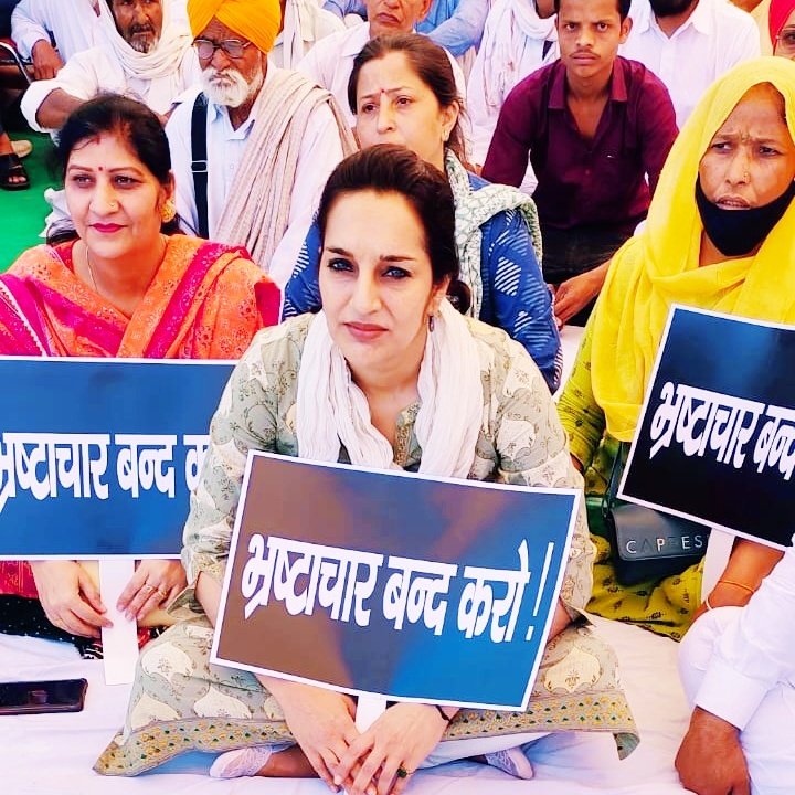 ChitraSarwara's tweet photo. #NewProfilePic https://t.co/MBBNVnZDVF