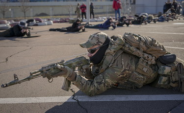 tempoweb's tweet photo. L’#Onu punta il dito contro l’#Ucraina: denunce di violenze sessuali e stupri dell’esercito di Kiev #guerra #russia #5aprile #iltempoquotidiano  https://t.co/yKo6uLhVcn https://t.co/9q4483Xo06