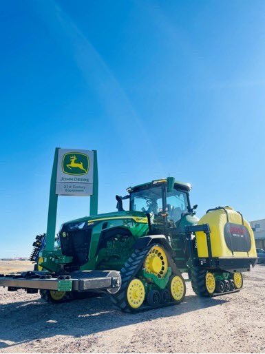 21CenturyEquip's tweet photo. Ready to Roll! 
#TractorTuesday #plant22 #deeresighting #johndeere #21stSolutions #21stcenturyequipment #8RX https://t.co/oIaYuyHJpL