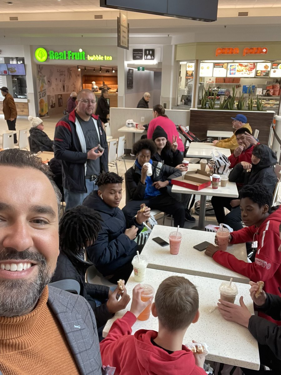 SwcAviation's tweet photo. Speaking of flying!  Our JR boys basketball program won the #sneakerup contest!! Ty @superfan_nav and @footlockercad @HWDSB @Churchill_HWDSB @CNicHWDSB @11Kindree @MsZsiros @SWC_SchoolCo https://t.co/gscWl1TwRj