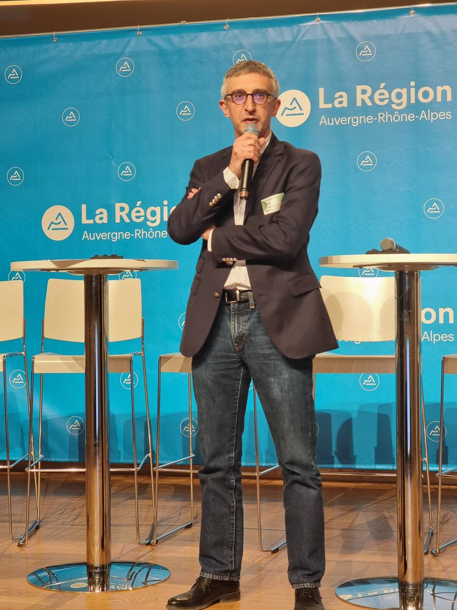 ClusterIndura's tweet photo. Félicitations à Cédric Moscatelli, nouveau président d'INDURA qui succède à Paul Galonnier  ! https://t.co/fz55W1W5M5