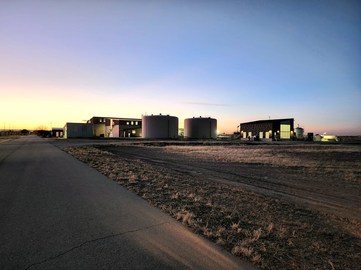 EPWater's tweet photo. Congratulations to El Paso Water’s Photo of the Month winner Utility Plant Senior Technician Ruben Rubio, who captured this photo of the sunset at the Upper Valley Water Treatment Plant. #EPWater https://t.co/oMciWmuKaX
