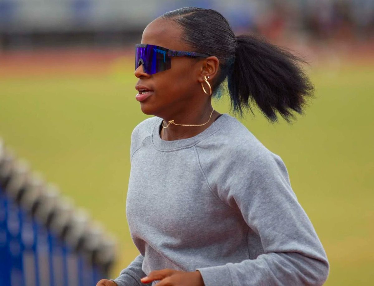 ZachAlvira's tweet photo. Chandler freshman S’Niyah Cade establishing dominant presence on track. Story for @VarsityXtra. https://t.co/ZTRC1s1IHP https://t.co/WpwzfZVZai