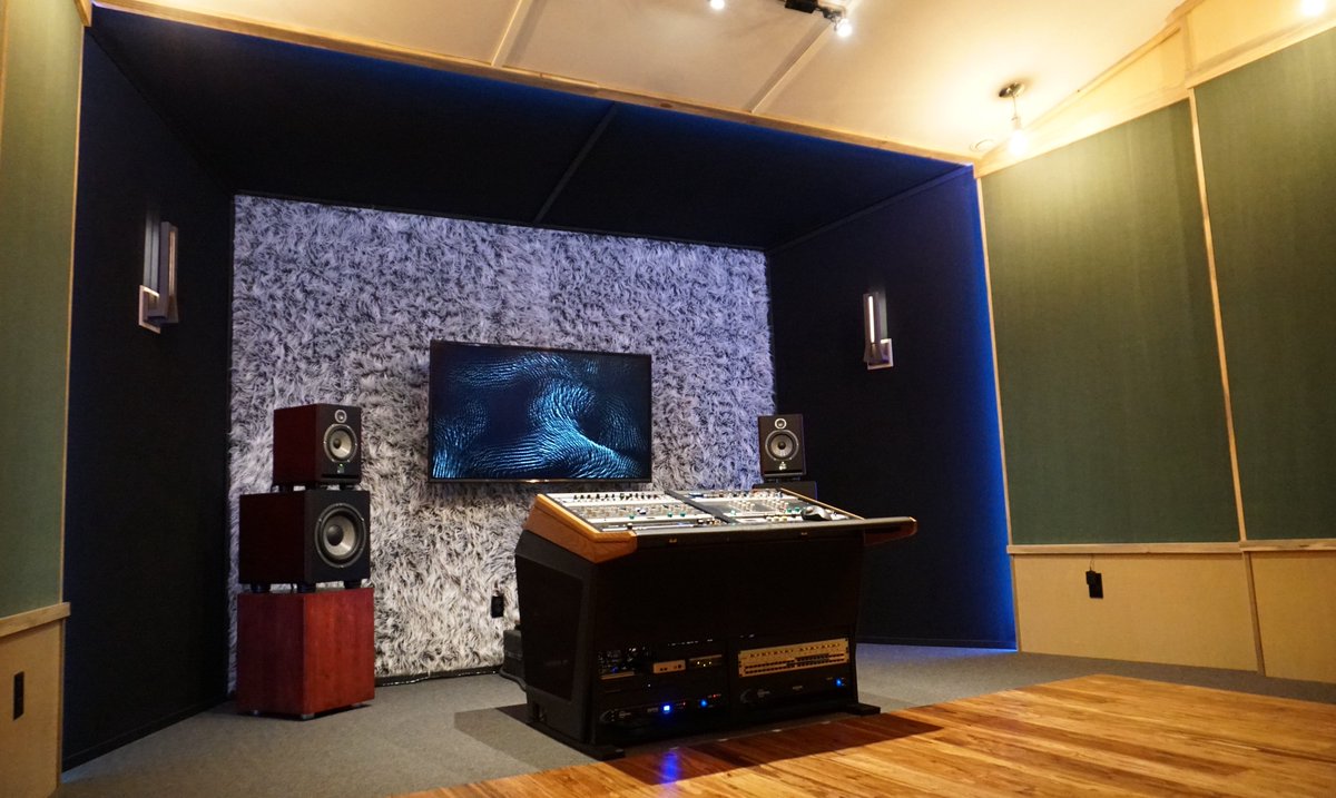 fuzzywallz's tweet photo. If you weren't already aware... Fuzzywallz Mastering has a brand new studio!  Check it out in all it's glory!
https://t.co/2069jx7SOI - FULL TOUR

#masteringstudio #seattlemasteringstudio #heritageaudio #tkaudio #elysia #masteringsessions #masteringengineer #cranesongsolaris https://t.co/7Blw5mDNmp