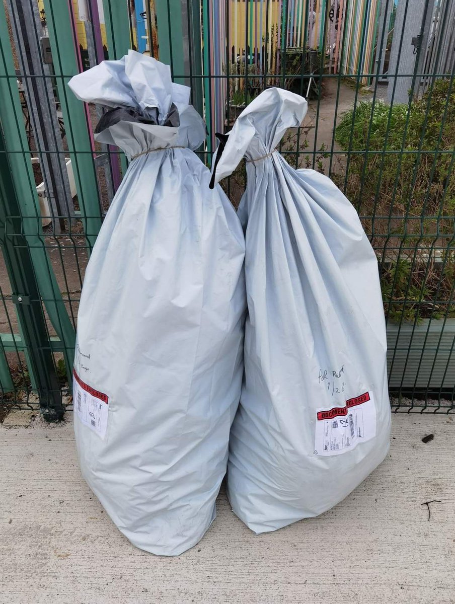 island_mud's tweet photo. What's in the bags?" That would be another delivery of #free #nativeirishtrees saplings for this #Saturday. Come along to our #SpringFair from 12-6. Thanks @Easytreesy https://t.co/QM9I80MRtQ