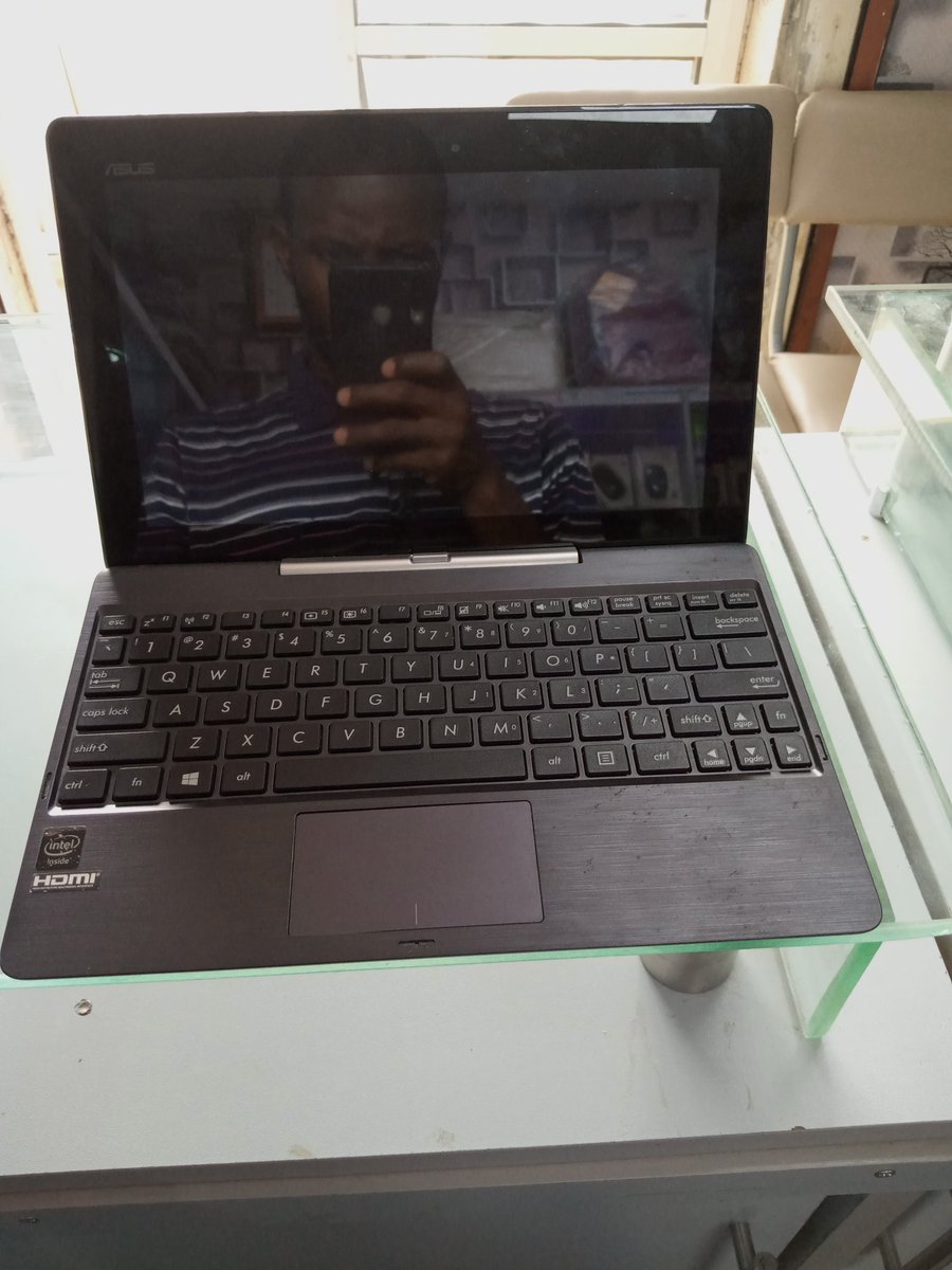 SamsonCLinus's tweet photo. Asus Tab
Intel inside
2g Ram
32g ROM
Touch screen
Battery excellent
HDMI yes
Price 45k
Available in KD and nation wide call/DM 07065699559
#Windows11 #dedicated #sam_tech #iPhone 13 #NIMC #wizkid #lag https://t.co/UiMMyTQKlG