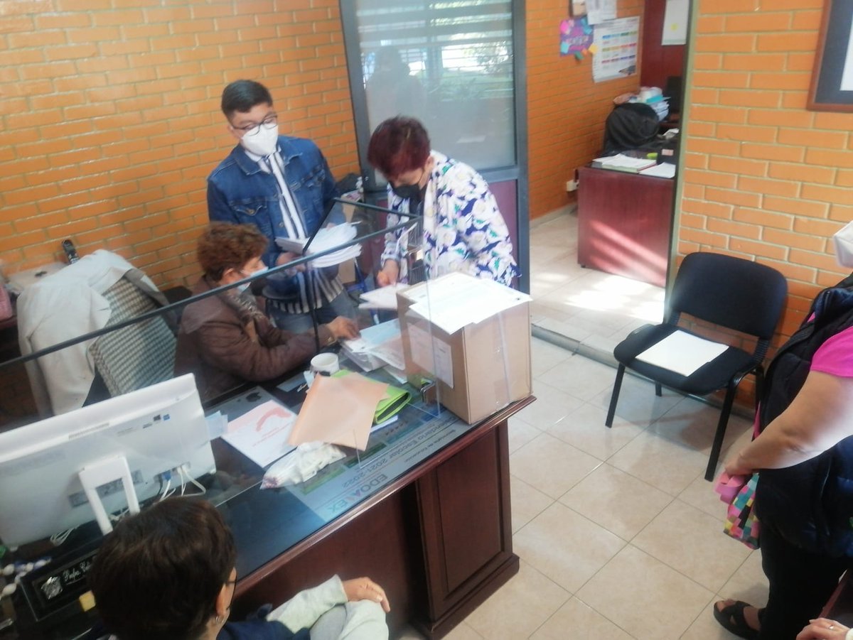 epoem_137's tweet photo. Hoy aplicamos la prueba #planea2022 en la EPO 137, la cual nos permitirá autorizar el nivel académico de neustros estudiantes y determinar las acciones para mejorar su calidad educativa @SeducEdoMex @SEMSEdomex  
@israeljeronimol  
@DGEMSedomex 
@NoeOrtegaCamac1 
@dbg_epoem #EMS https://t.co/YiDQ47LoYd
