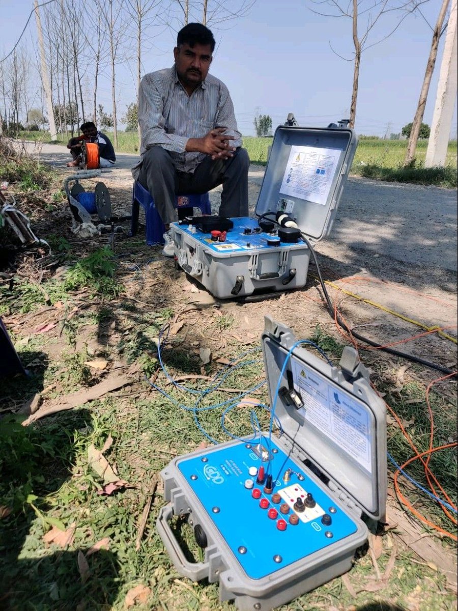 ZS_InfraTest's tweet photo. More IP surveys in India using Instrumentation GDD Inc. TX4 (this time 5 kilowatt) and GRx8 mini Receiver.
For more info write to contact@infratestindia.com
#geophysics #mining #exploration #zsinfratest #infratestindia #india #engineering #testingequipment #innovation #technology https://t.co/fXqlgVPMes