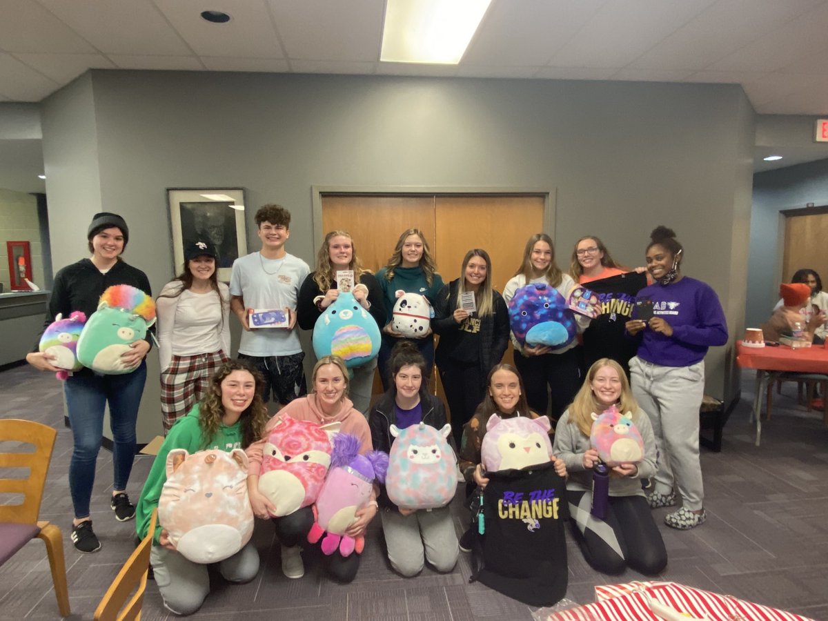 DC_Athletics's tweet photo. Another campus organization that many student-athletes get involved with is the Campus Activities Board. CAB provides entertainment & co-curricular programming for students & encourages students to be active members of the campus community.
#JacketNation #WhyD3 #WhyDC #D3Week https://t.co/pI2VAD0O4r