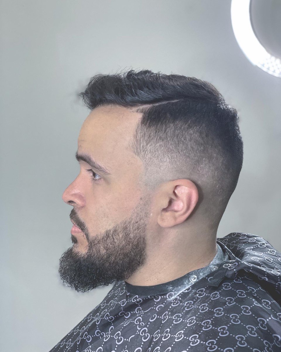 _king_cuts_'s tweet photo. .mid skin fade 
.comb over with hard part 
.beard trim 

#brooklynbarber #haircut https://t.co/cqb8FVgySZ