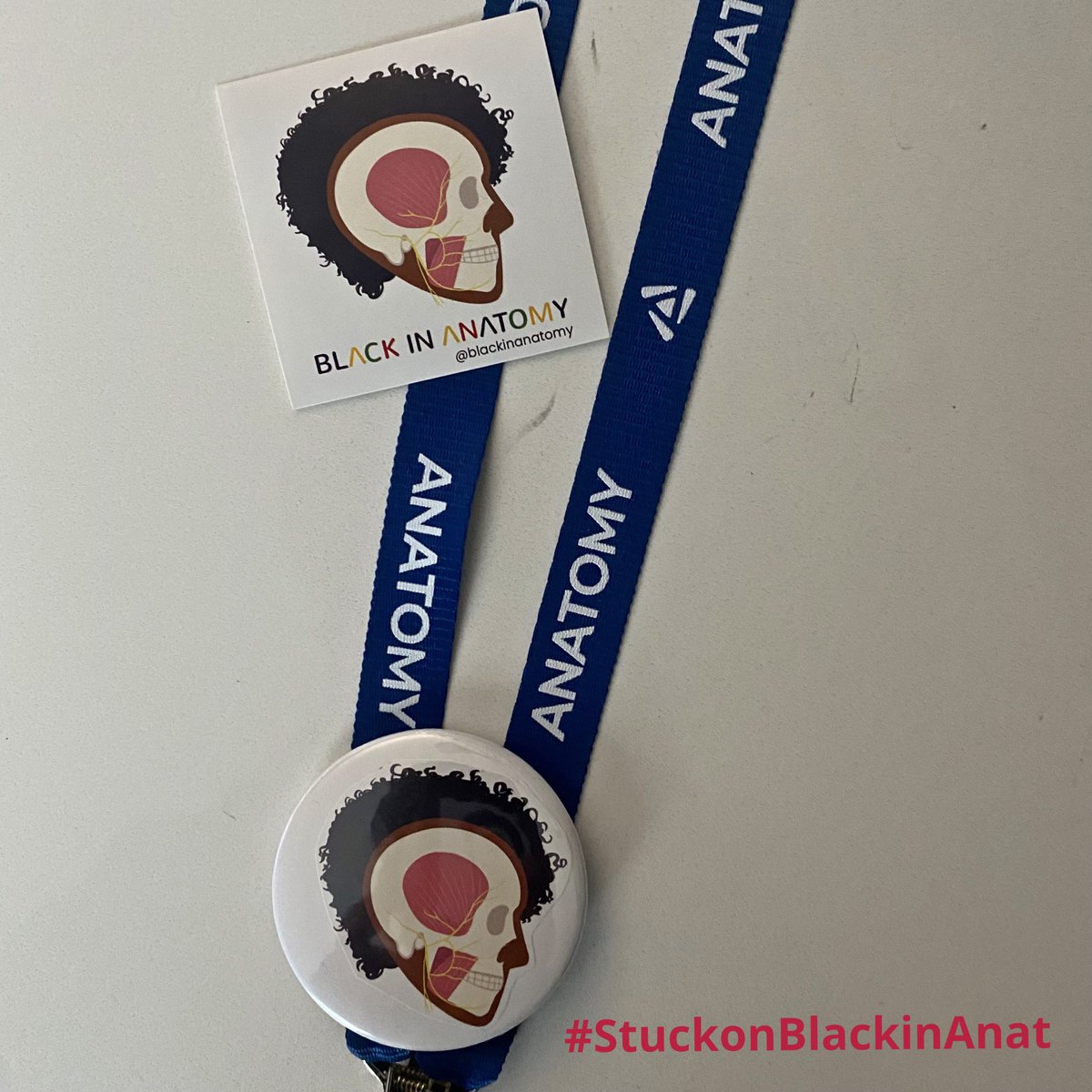 All buttoned up! 

#StuckonBlackinAnat
 #BlackinAnat