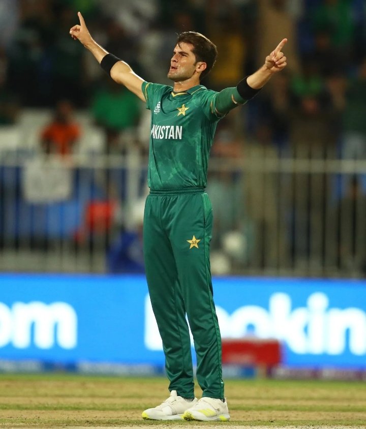 Shaheen Shah Afridi is just magical with the new ball. 💓  #PAKvsAUS