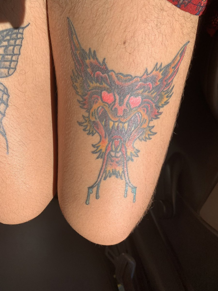 skyroptera's tweet photo. @BatConIntl Here it is! One of my zoonoses-themed tattoos, a dangerous sweetheart 💗 (done by Ian at Tengu Tattoo in Aurora, CO!) https://t.co/xDVQEMbPLq