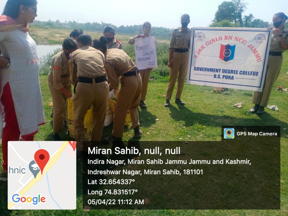 GDC_RS_Pura_NCC's tweet photo. Drive to clean water bodies under the Puneet Sagar Abhiyaan, NCC SW cadets from GDC RS Pura,Jammu actively participated in cleaning river Balol at Indira Nagar, Miran Sahib.
#PuneetSagarAbhiyaan
@DteJKL
@HQ_DG_NCC
@RanjanMahajan6
@adgpi https://t.co/s2S9OXB2nq