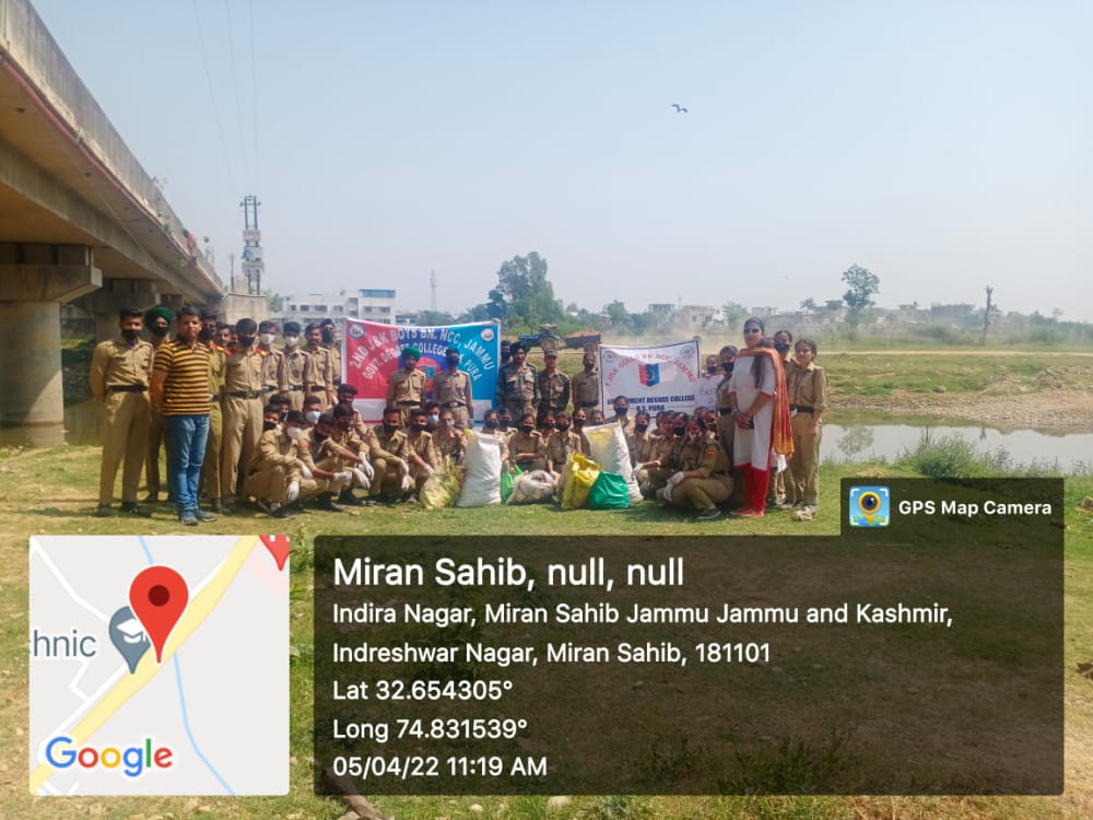 GDC_RS_Pura_NCC's tweet photo. Drive to clean water bodies under the Puneet Sagar Abhiyaan, NCC SW cadets from GDC RS Pura,Jammu actively participated in cleaning river Balol at Indira Nagar, Miran Sahib.
#PuneetSagarAbhiyaan
@DteJKL
@HQ_DG_NCC
@RanjanMahajan6
@adgpi https://t.co/s2S9OXB2nq