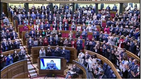 AnibalGarzon's tweet image. Zelenski recuerda la masacre de Gernika en el Congreso Español, el mismo congreso que nunca ha condenado al autor de ese genocidio, el franquismo.