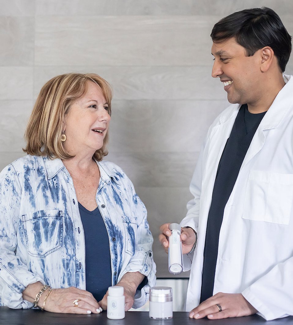 SkintapOfficial's tweet photo. We address fine lines and wrinkles with referrals to our board-certified dermatologists for cosmetic treatments such as botox and fillers within 2 weeks of your e-visit 💉  

#YourBestSkinisJustaTapAway #Skintap https://t.co/ki2h9WsuLg