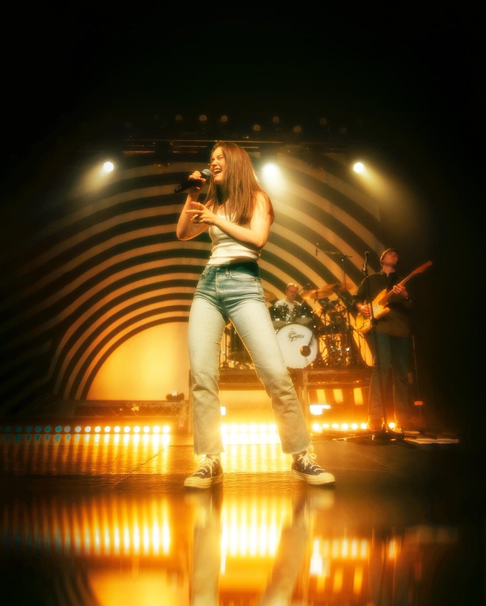 onestowatch's tweet image. the ever so talented @thisissigrid continuing to live in our head rent free 💘😩

📸: @SarahOhta