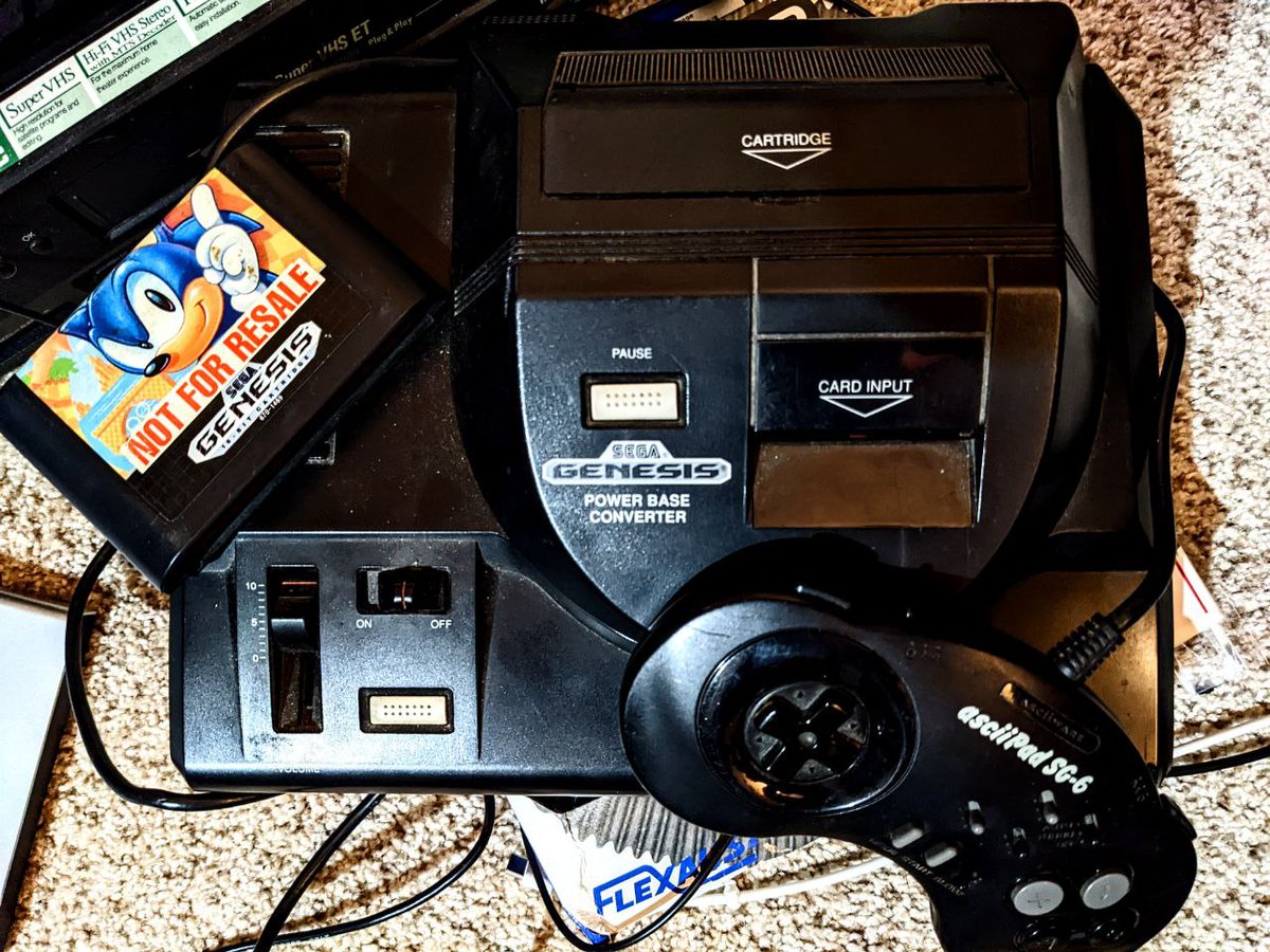 CraftyAndySpews's tweet photo. https://t.co/H7GB77q9lh going old school today #sonic #sonicthehedgehog #sonic2movie #pawsoff #AWeasel #gaming https://t.co/QWVlRNQyZ9