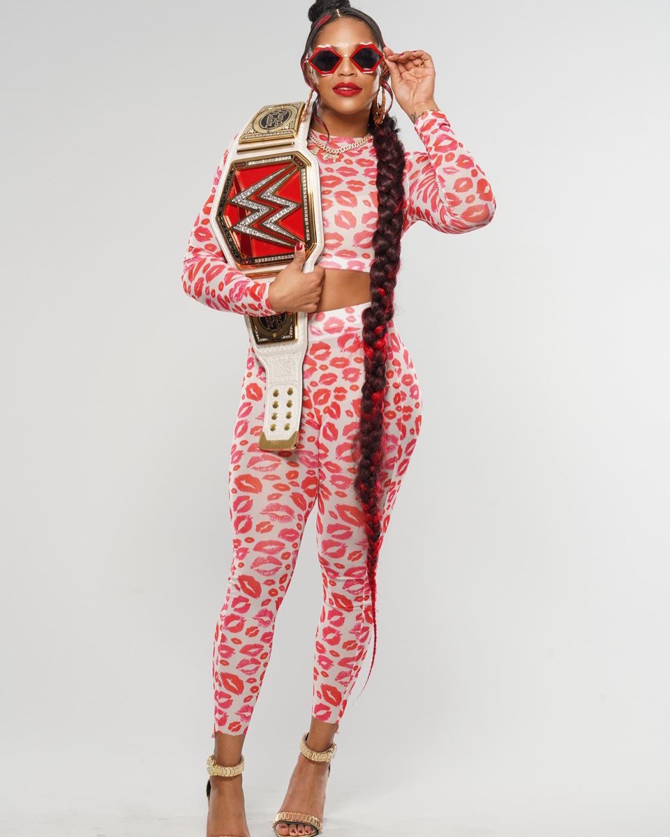 BiancaBelairWWE's tweet photo. 🎵My Mom, this one’s for Dad… 
All the supporters I ever had. 🎵
💋
#ESTofWWE
#ANDNEW https://t.co/AXo7s25dZf