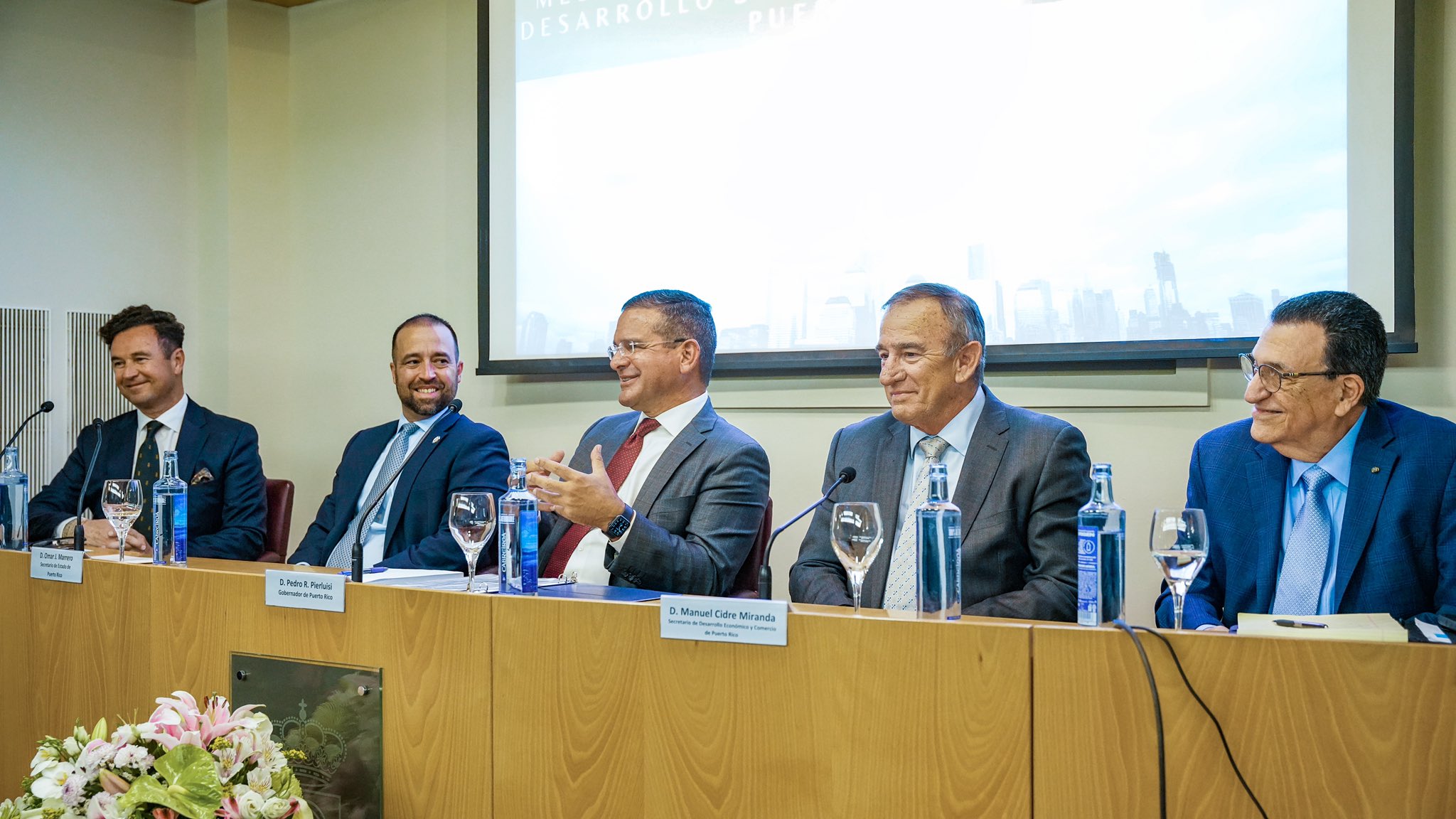 Omar Marrero on Twitter "Junto al GovPierluisi y el prsecddec