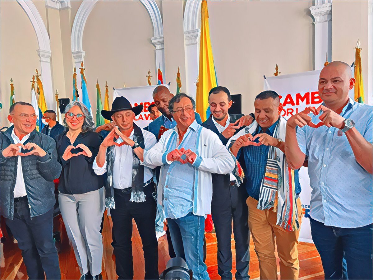 petrogustavo's tweet photo. Nueve representantes a la Cámara electos por las curules de Paz se suman a la campaña "Petro presidente". https://t.co/KGRer1eR8L
