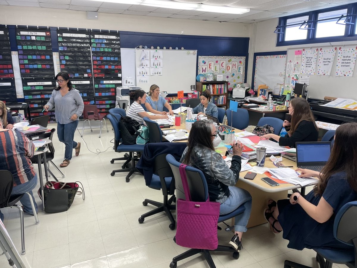 HamlinMiddle's tweet photo. RLA data dig was a success! Teacher led presentations, growth comparisons, and STAAR review planning. Our Hawks will SOAR! 💙 @CCISD @mustang4025 #suCCessISD https://t.co/KvBxKW8tmR