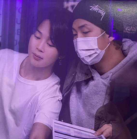 hopejims's tweet photo. minimoni los amoo https://t.co/rHHdGvlM2o