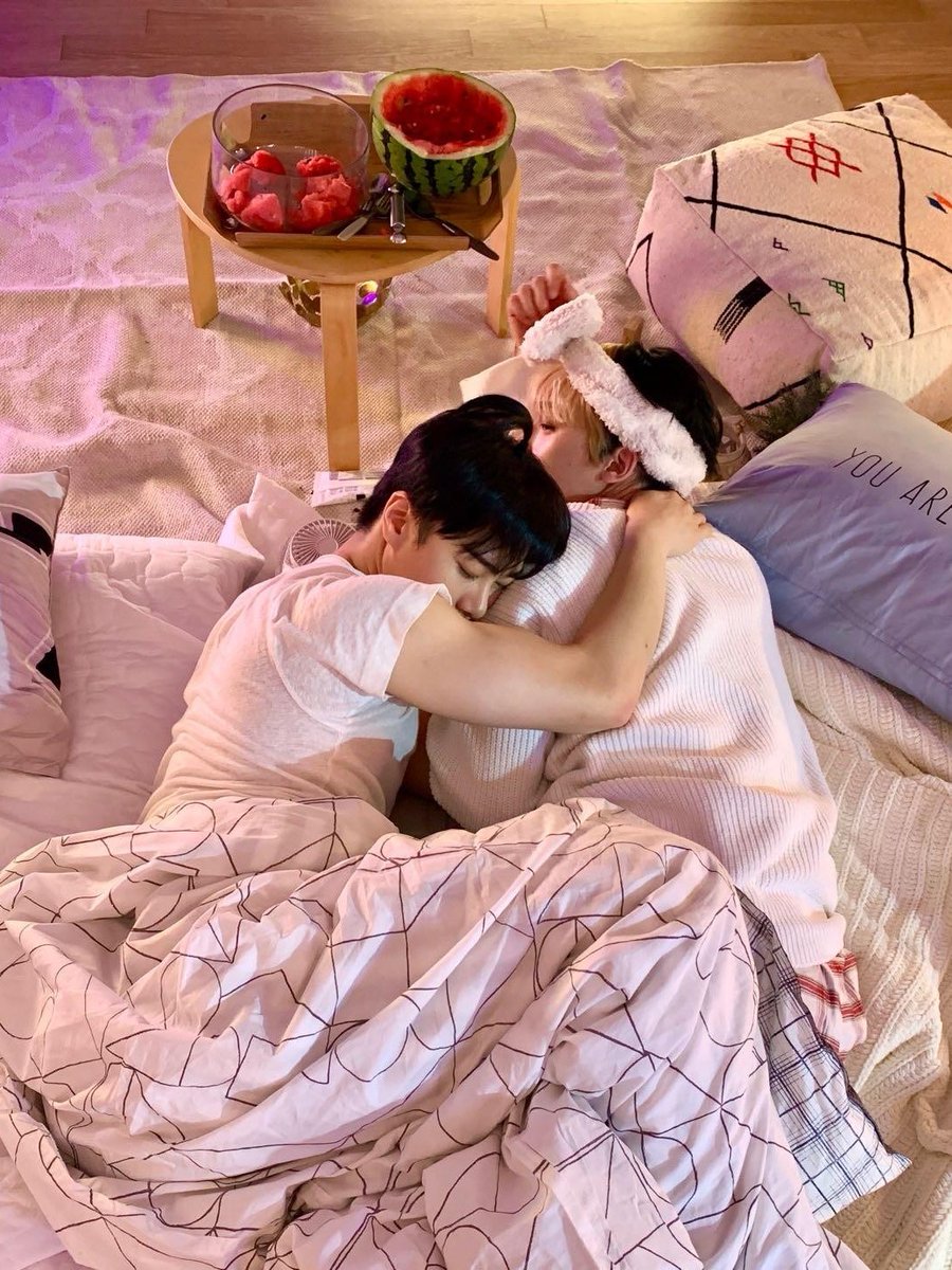 offclCHICK's tweet photo. Shh 🤫 keep quiet ...... babies are sleeping 💤

#MOONBIN #SANHA #ASTRO #아스트로 https://t.co/DayLGt10Sn