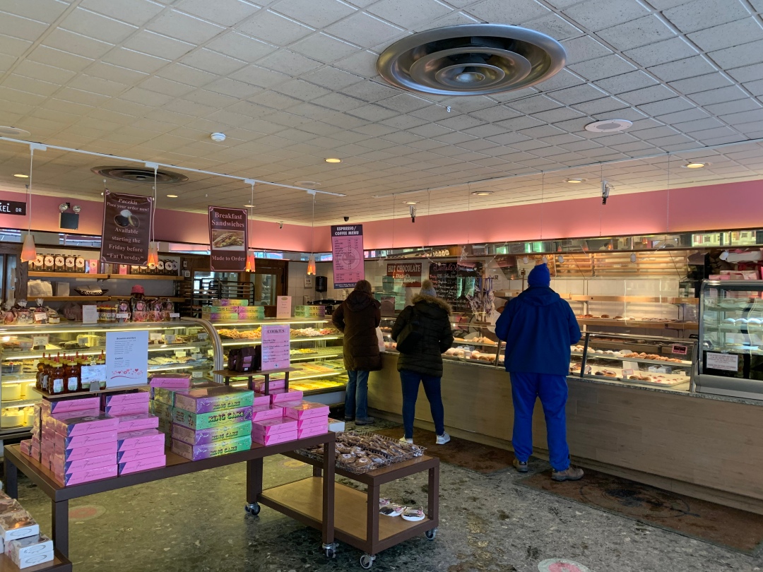 BlockClubCHI's tweet image. BREAKING: Dinkel's Bakery is closing after 100 years on the North Side. It closes April 30. buff.ly/3r8mSkf