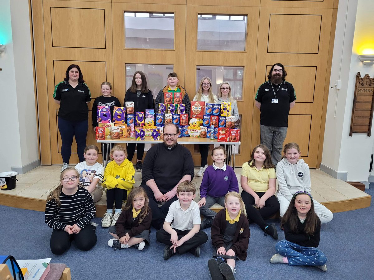 SJACNorthYouth's tweet photo. Another night, another Easter Egg Collection. Well done to Holywell Badgers and Cadets who have helped their community by collecting and donating Easter Eggs to their local church food club. Because every child deserves an egg at Easter. Great community work Holywell ❤️ https://t.co/ssmuNo60N2