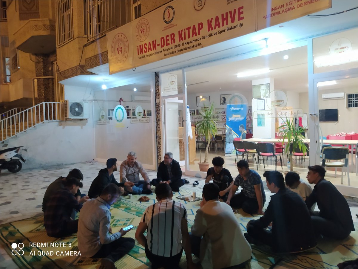 Kitap kahvemizde 2. iftarımızı açtık. Akabinde gençler ile çay muhabbeti yaptık.
<a href="/der_sanl/">Şanlıurfa İnsan-Der</a> 
<a href="/Karakopru_GM/">Karaköprü Gençlik Merkezi</a> 
<a href="/GSB_Sanliurfa/">Şanlıurfa Gençlik ve Spor İl Müdürlüğü</a> 
<a href="/gencliksporbak/">Gençlik ve Spor Bakanlığı 🇹🇷</a> 
<a href="/iyilikdernegi/">İyilik Derneği</a> 
<a href="/kasapoglu/">Dr. Mehmet Kasapoğlu</a>