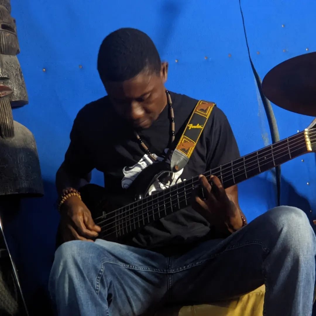 Arkanafrika's tweet image. #ThisisArkanAsrafokor🔥
#Meettheband
This is #Francis, the big brother, merciless warrior of the crew.  The growling character of his brandless bass brings our sound's heaviness to another level!!  
- Reposted from @arkanasrafokor (follow us on IG)