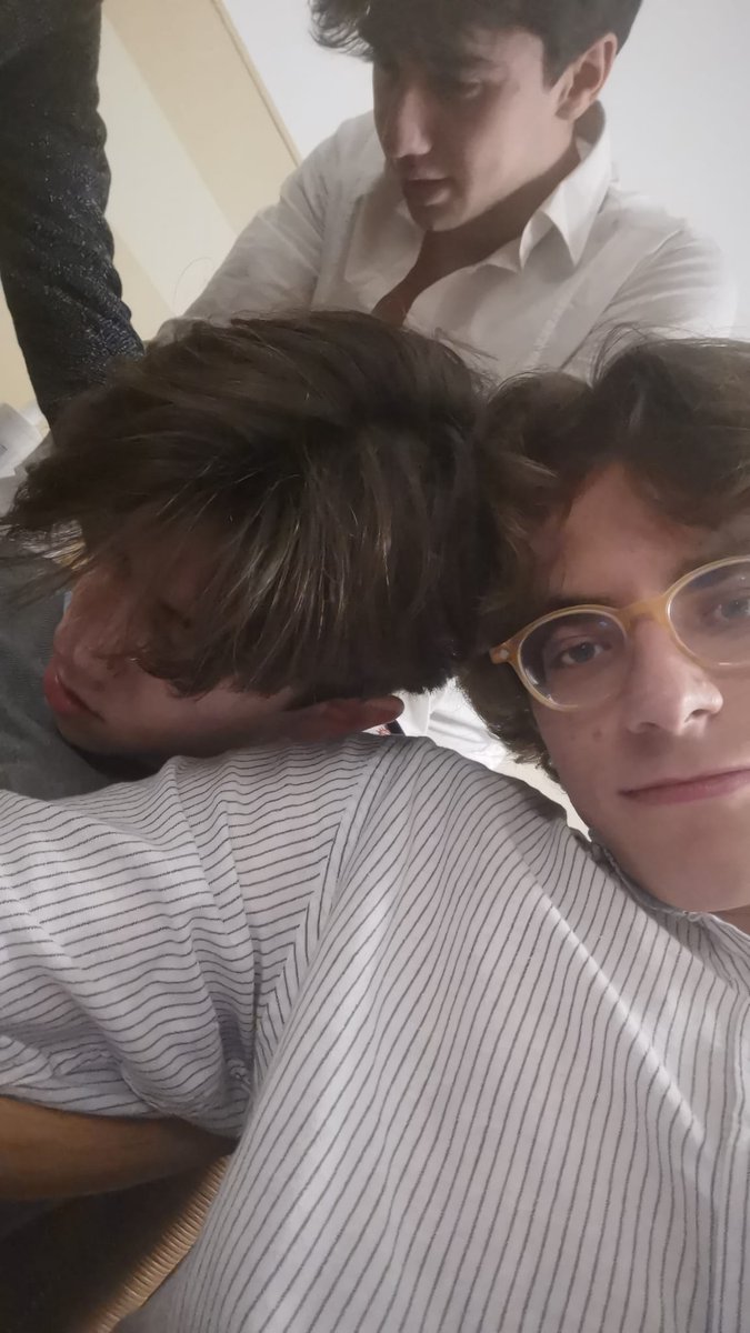 Zanefresco's tweet photo. capa e fillo❤ https://t.co/j9kqOq4DQM