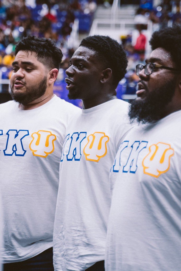 jvsimm's tweet photo. Finally FREE 🤟🏾🔱
•
ΔΨ
SPR. 22 “CAESURA”
#4KKlub
a.k.a “VertebrAEA” 🚹
•
#pvamu #deltapsi #kkpsi #marchingstorm #spr22
📸: @q_shotit https://t.co/ISvWnWhZlj