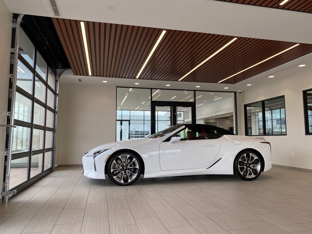HarveyLexus's tweet image. This amazing new 2022 @Lexus #LCC #LuxuryConvertible in our brand new delivery area? #Stunning #LuxuryPerformance and an opportunity for you to #ExperienceAmazing #ByHarvey #GrandRapidsMI #SpringBreak #SpringFever #LuxuryCoupe #LexusCoupe #LexusLuxury #LexusConvertible #LexusLCC
