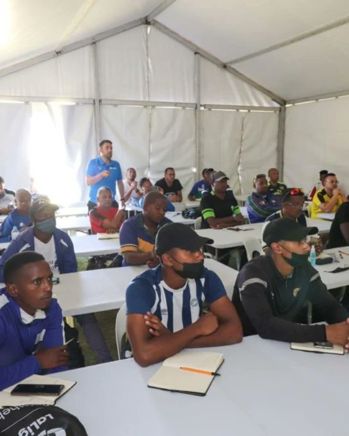 SaulGhaw's tweet photo. What a great week in @laligacamps.sa. Thanks for the great attitude of  players and coaches. Thanks also to my colleague and friend Jose Angel García for taking into account every single detail and last but not least all the team from LaLiga South Africa. See you soon mates. https://t.co/db6fY8WtOo