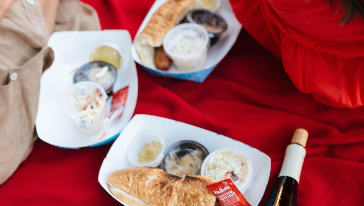 Come for the music and stay for the food, or come for the food and stay for the music? 

At HMF, that’s a hard question to answer thanks to our local food vendors who serve up deliciousness all festival long: huichica.com 

📷 wool + son