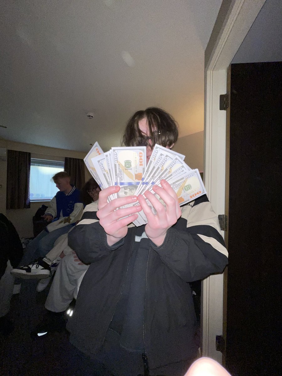 zinxq's tweet image. with some fine mfs