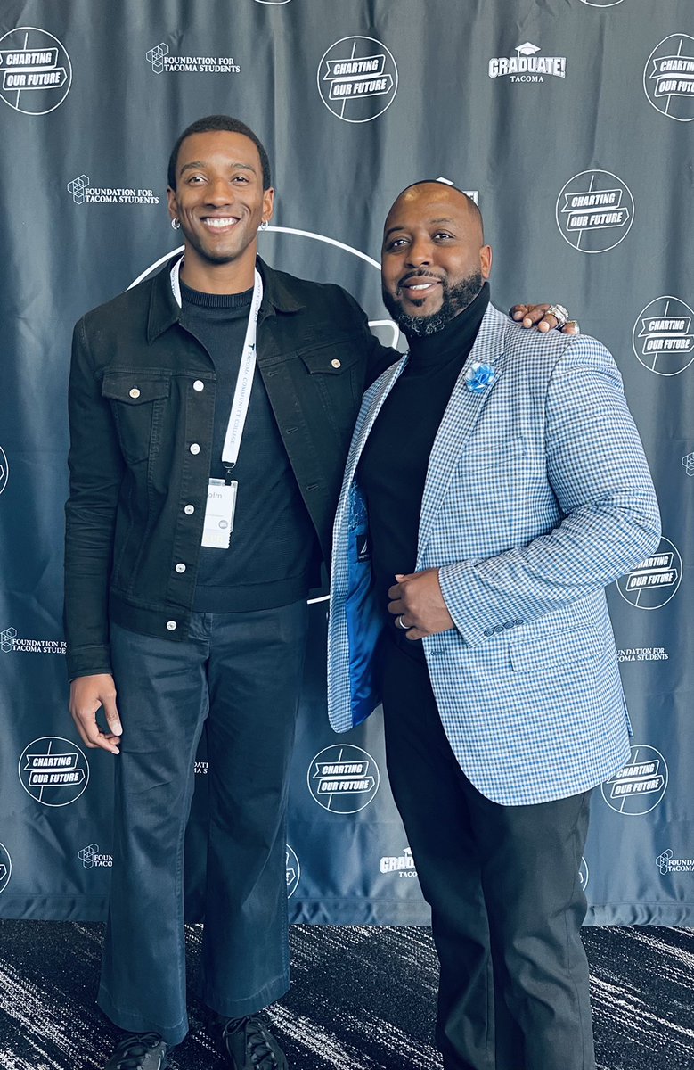BrandonErvinSr's tweet photo. Wow - inspiring message by @ReadWithMalcolm โReading is freedom - Reading gives hopeโ @GeorgiaFootball and @NFL he is a Change Agent. Thank you @GraduateTacoma https://t.co/ebJvShuOuX