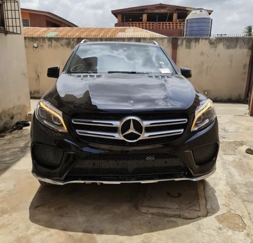 echidiimemotors's tweet photo. Make: Mercedes Benz
Model: GLE350
Year of manufacture:2018
Condition: Foreign Used
Transmission: Automatic
Price:#22.8Million
Location: Lagos
For more inquiries Dm on WhatsApp @ https://t.co/Ixk9GnSsFD
#247echi #blacksherif_ https://t.co/vgPf5aHvje