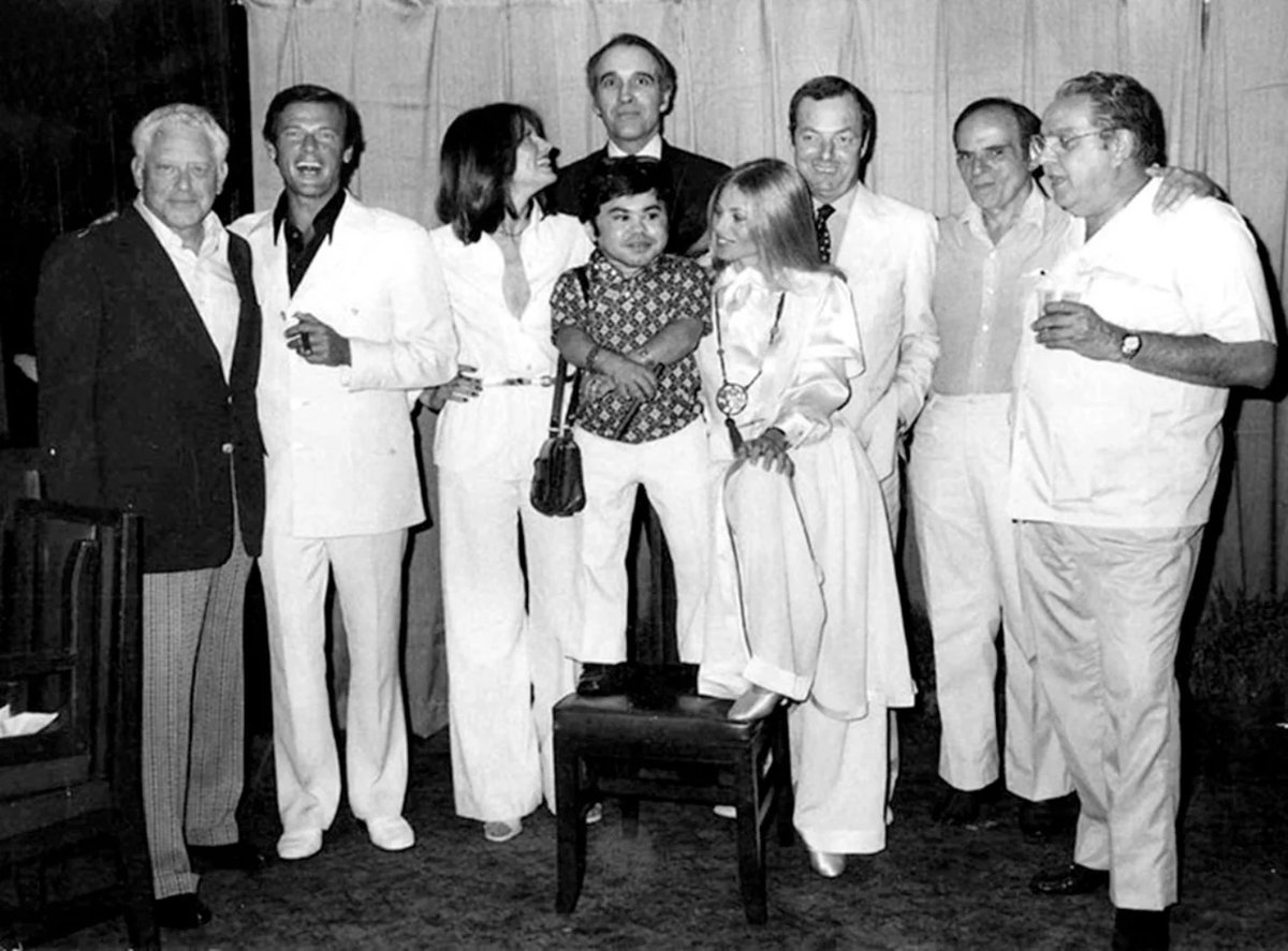 SpyNavigator's tweet photo. Remembering Albert R. (Cubby) Broccoli on his birthday (April 5 1909) - such a great gift he and Harry gave us!
- Cubby and Ian Fleming at the Premier of Dr. No
- Cubby and cast of The Man with the Golden Gun
#CubbyBroccoli #JamesBond #JamesBondProducers #AlbertBroccoli https://t.co/EkNxLCXZuA