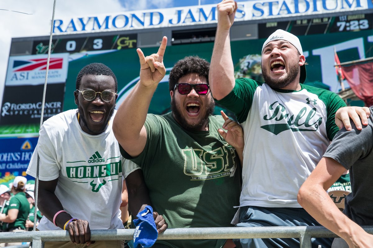 USFAthletics's tweet photo. We can't wait to see all of this energy back at Ray Jay this Saturday! 

Gate's open at 5pm for a FREE and fun filled night!

#HornsUp🤘| #USFSpringGame https://t.co/wCVjKPpRoC