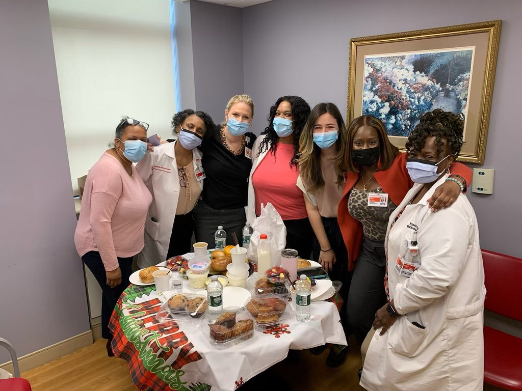 AishaD_Miller's tweet photo. 👀I’m Baaaack😊~ My Team~ “I love me some them”~ Thank you! #WelcomeBackBreakfast #MedSurgTele #ProudDON #OurPxStarsAregoingBackUpSoon🤩⭐️ https://t.co/gnOhNDicIf