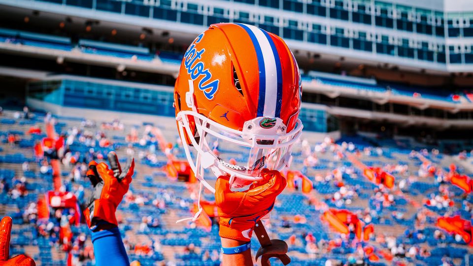 Kaleb_TheGreat's tweet photo. Blessed to announce that I have earned an offer from the University of Florida @coach_bnapier @CoachJuluke @JoeHamilton__ @darnellru53 https://t.co/1oWd2XEuth