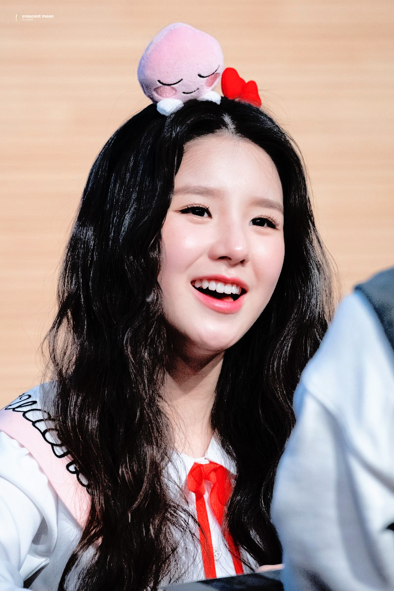 𝚄𝙼𝙸—ℬlog ♡★

ℋey, how ya doing? Mi empresa me envió un mensaje de texto 💭📲 preguntándome si estaba viva.
Para demostrarles que me encontraba respirando, se me ocurrió ir al #𝕧i𝕧i𝐝ーฅ𝐟an𝕤i𝐠n para festejar. 

 ☆ ˖ ࣪ — Ꮩ𝚒𝚛𝚐𝚘 ℬ𝚊𝚋𝚢