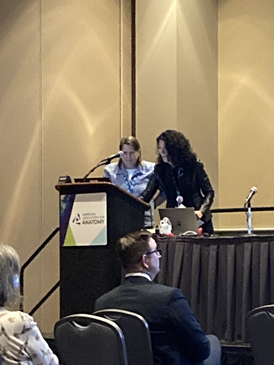 My favorite part of every ⁦<a href="/AnatomyOrg/">American Association for Anatomy</a>⁩ meeting is the annual award lectures. First up, Henry Gray Scientific Award winner Dr Katherine Yutzey. #anatomy22 🫀