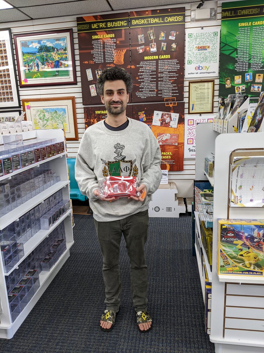 AmerLegends's tweet photo. Congratulations to Ryan on being our 1st @paniniamerica @PaniniPOD weekly winner! Ryan took home this nice prize pack w/Player of the Day packs, a T-shirt &amp; more. Way to go Ryan! 👏🏀🎉 #paniniamerica #NBAPOD #basketballcards #nba  #amerlegendsny https://t.co/8swh2okOyy